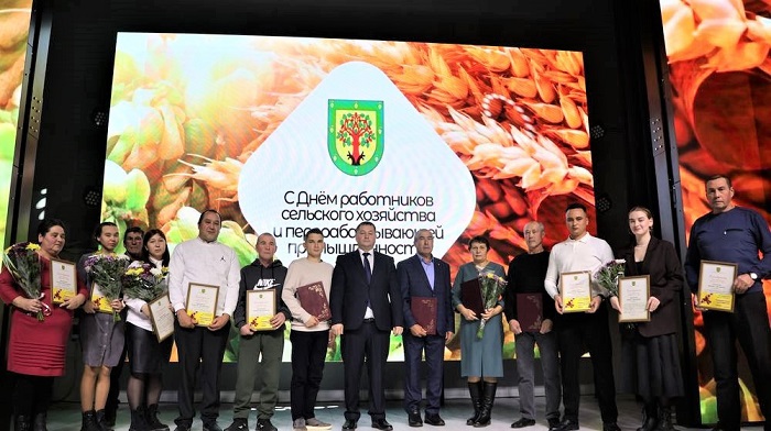 ef4bd08b997a42739885a2cc265f6075